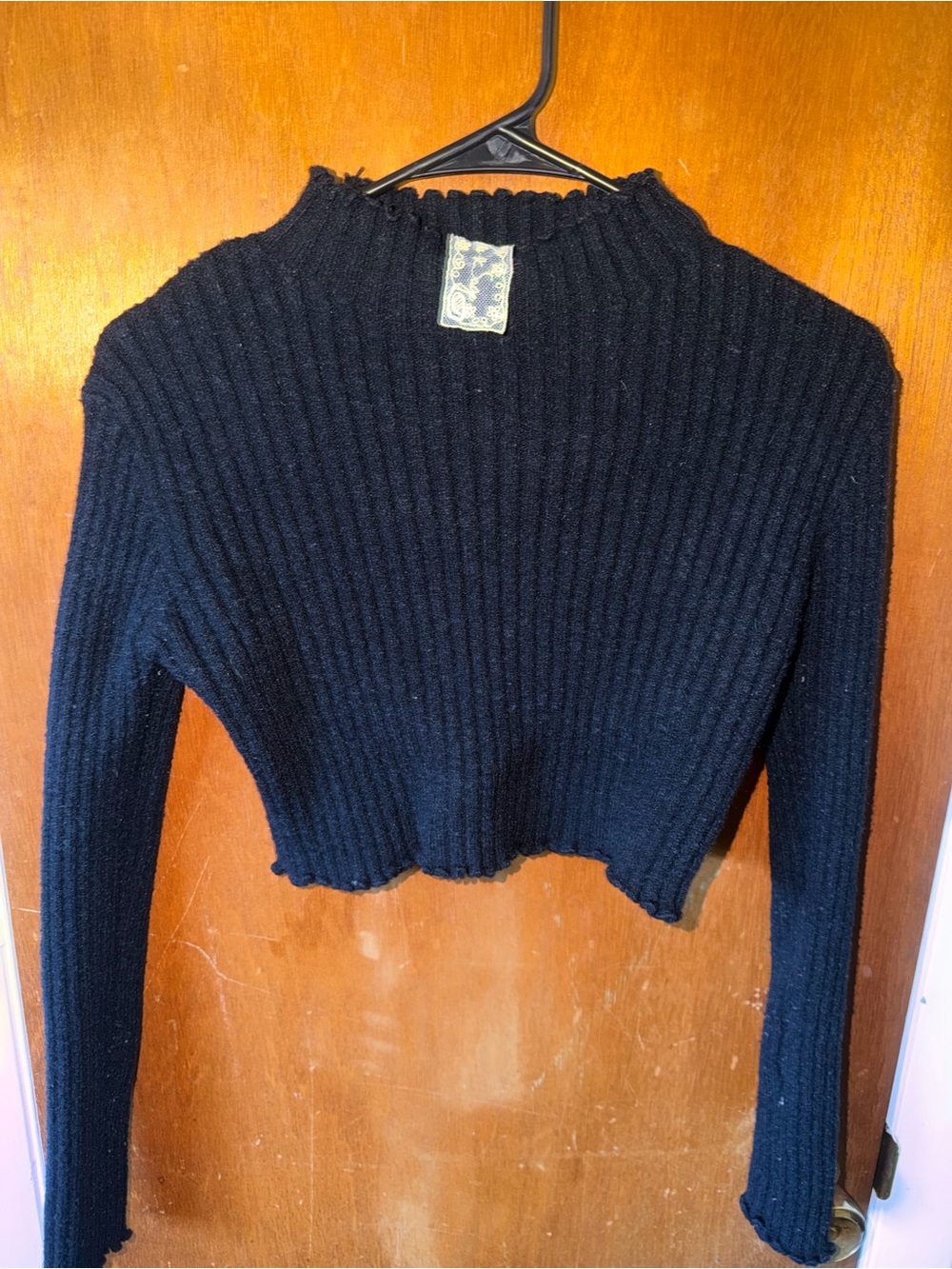 Sadie & Sage Black Ribbed Cropped Turtleneck Sweater